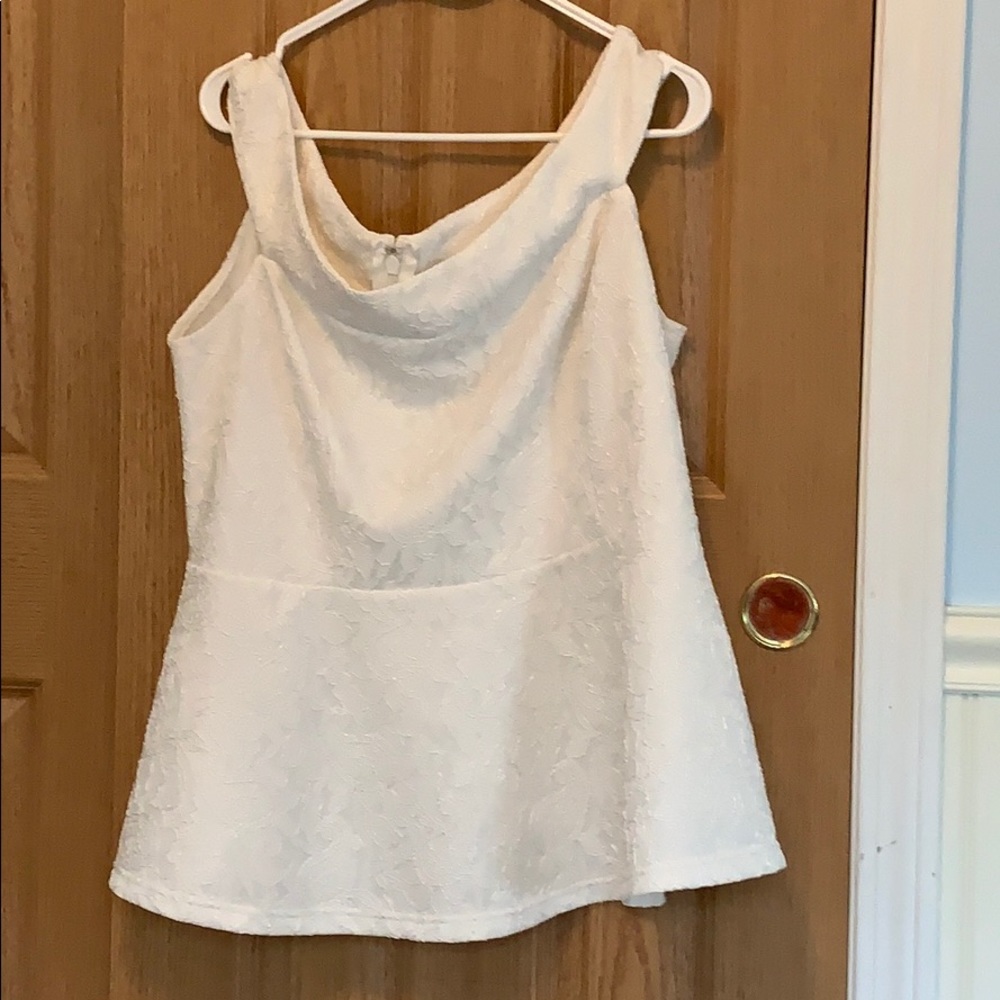 Shoulder lace top